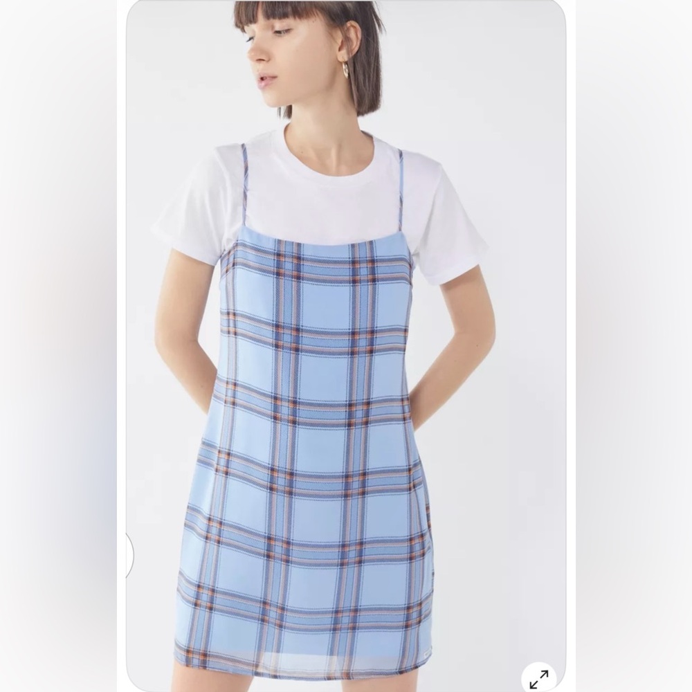 New! Urban Outfitters Guess Shift Dress - Picture 3 of 10